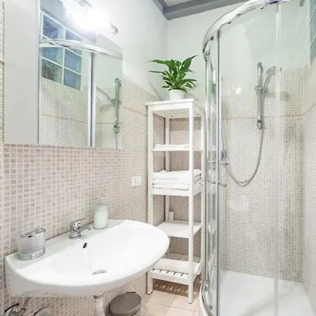 Apartment Happy Santa Croce 1 *