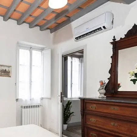Happy Santa Croce 1 Apartment Florence